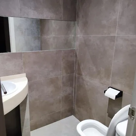 Exclusive Penthouse דירה אדחה